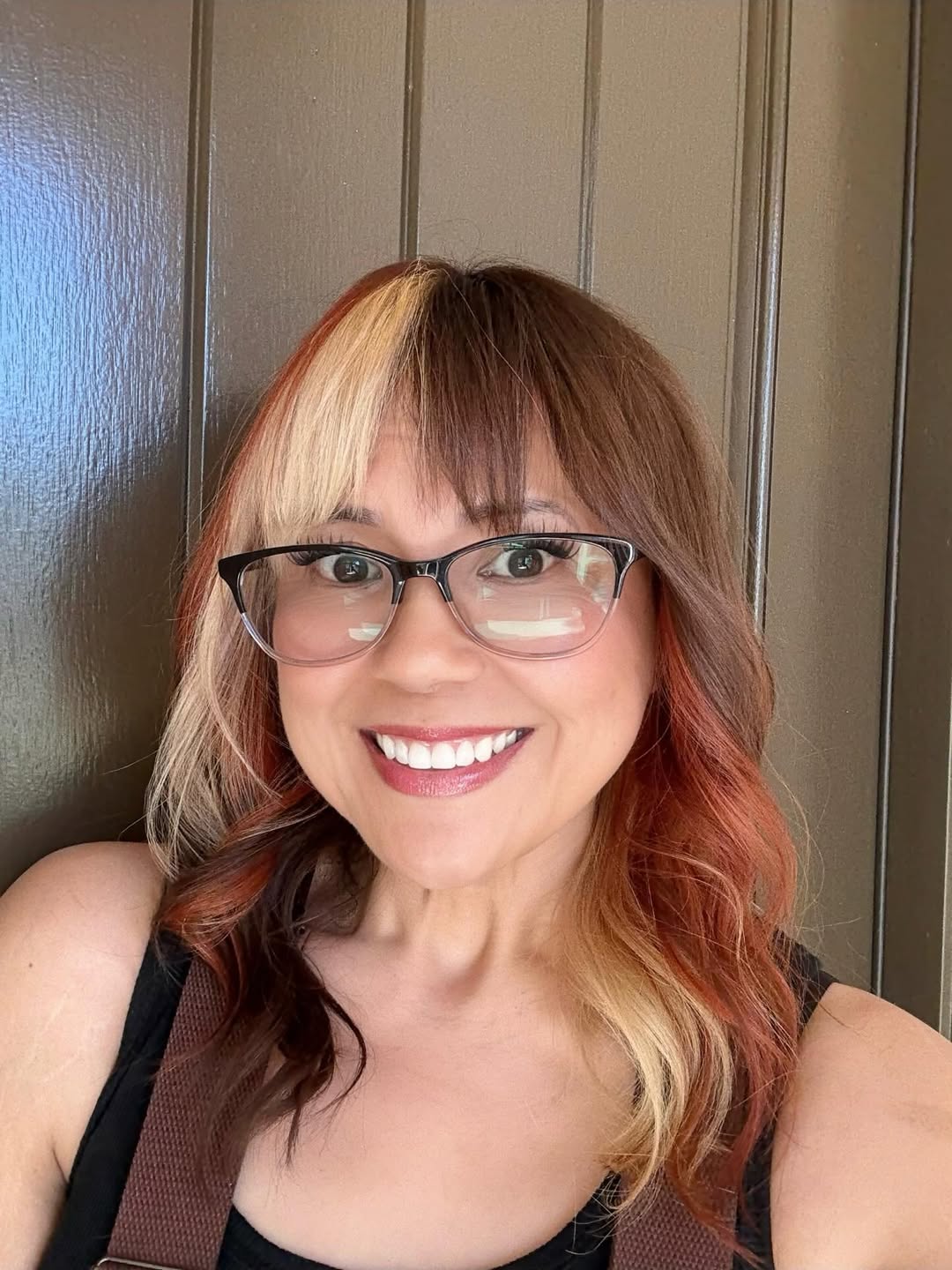 Bold Calico Hair With Textured Waves