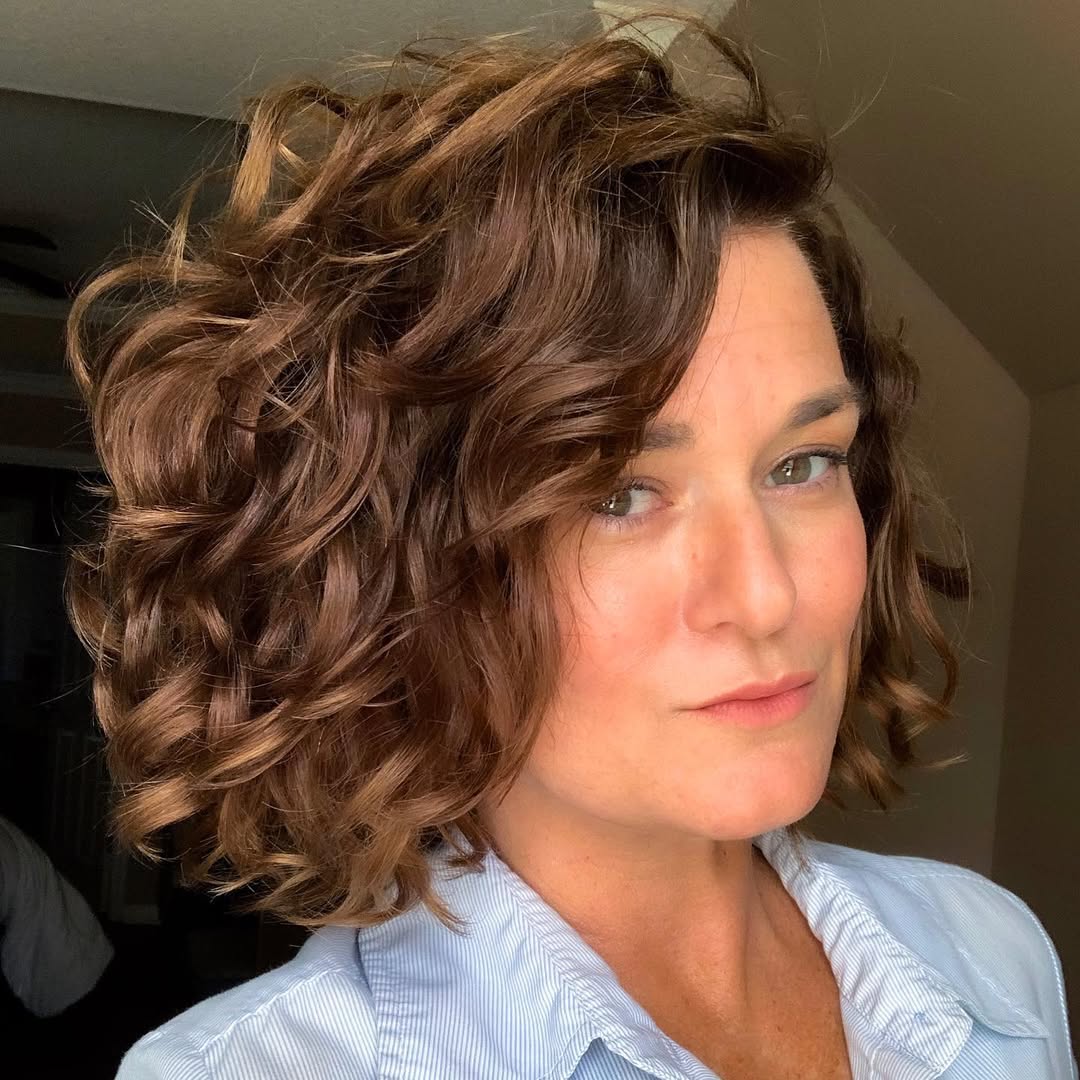 Bouncy Wavy Chestnut Chin-Length Bob