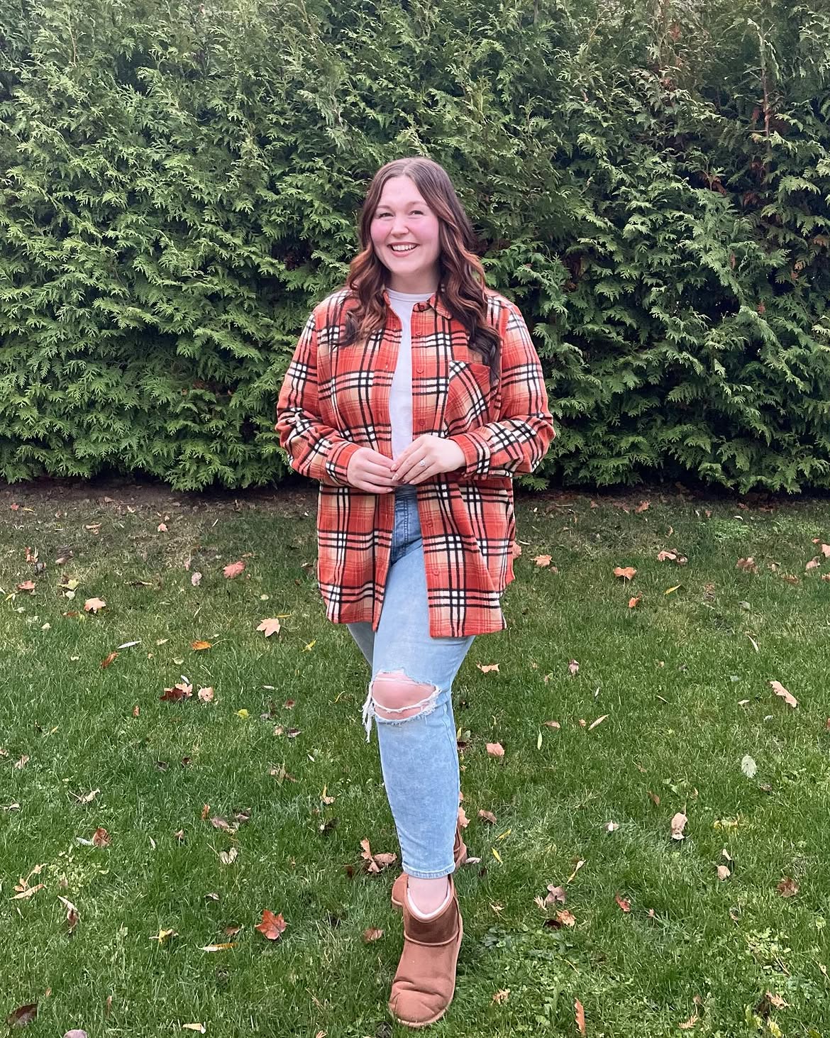 Casual Plaid Overshirt With Ripped Jeans