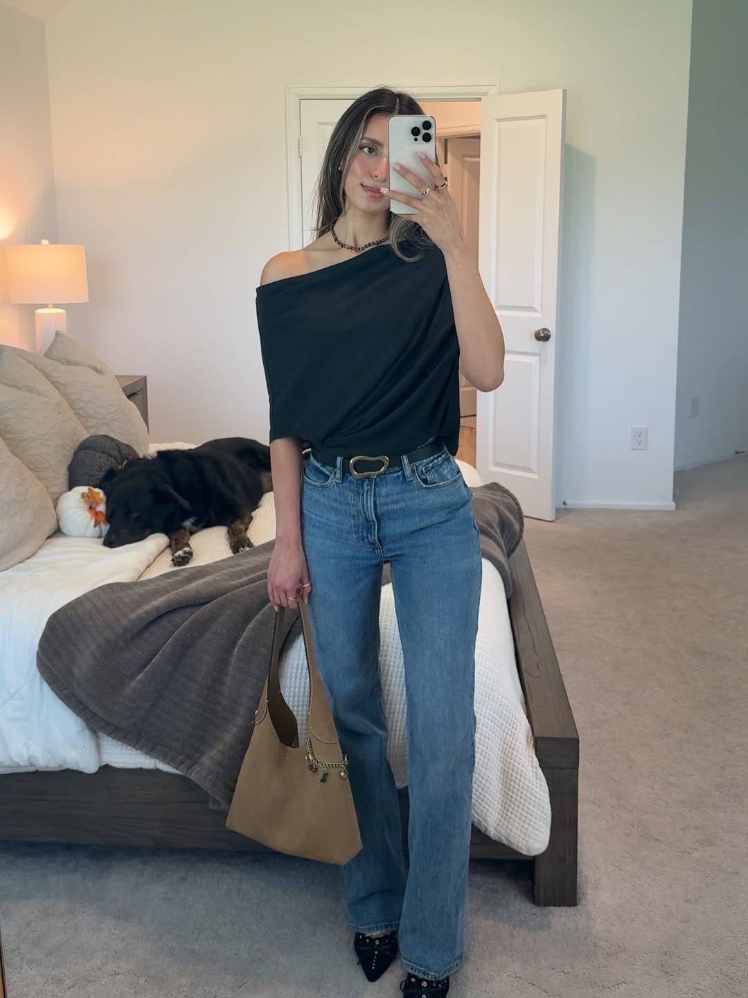 Chic Black One-Shoulder Top With High-Waisted Denim