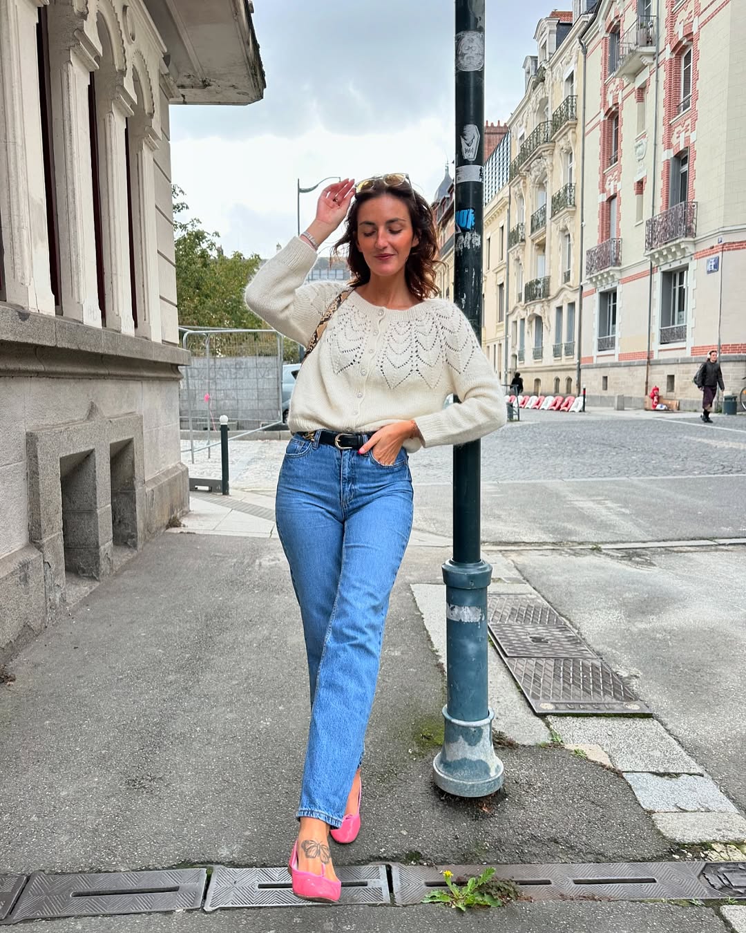 Chic Cream Cardigan And Blue Denim Everyday Look