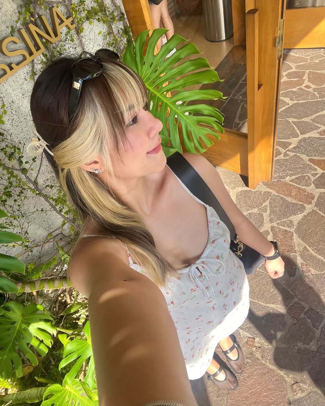 Dimensional Black And Blonde Two Toned Hair