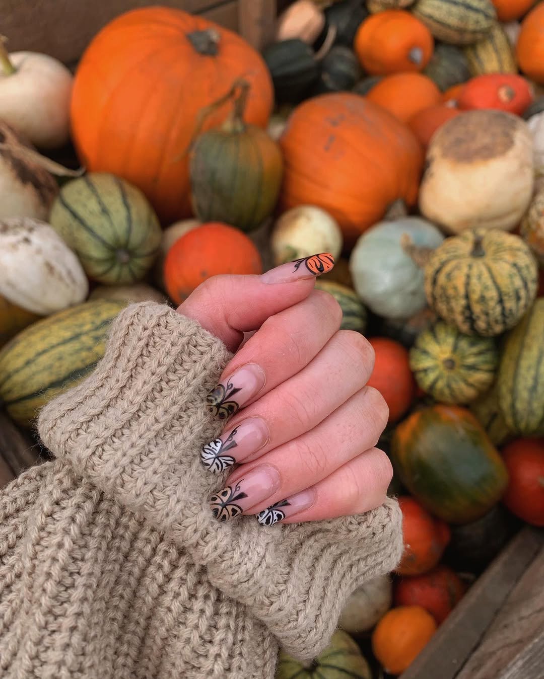 Fall Swirl Black and White Almond Nails