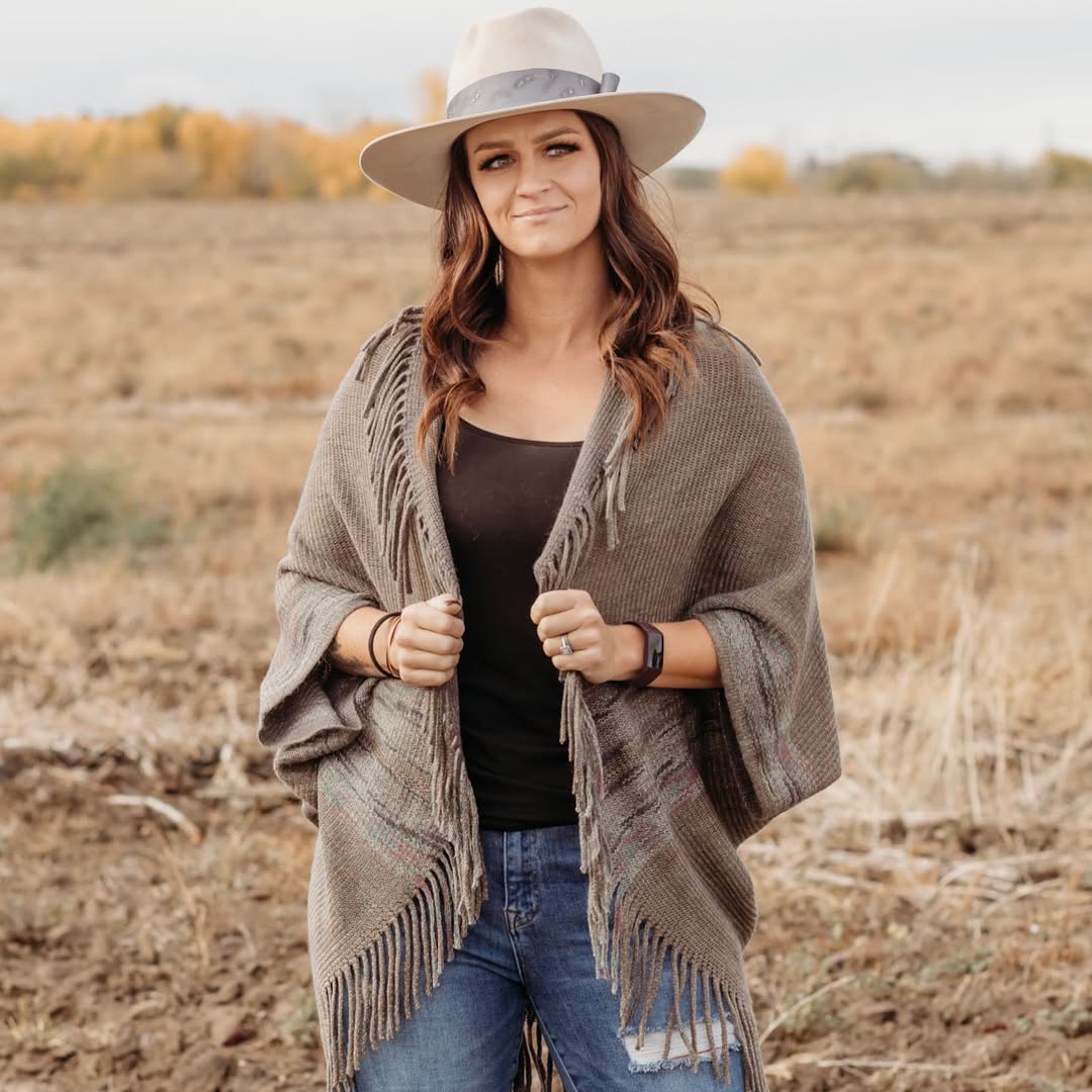 Fringed Poncho With Denim Casual Fall Look