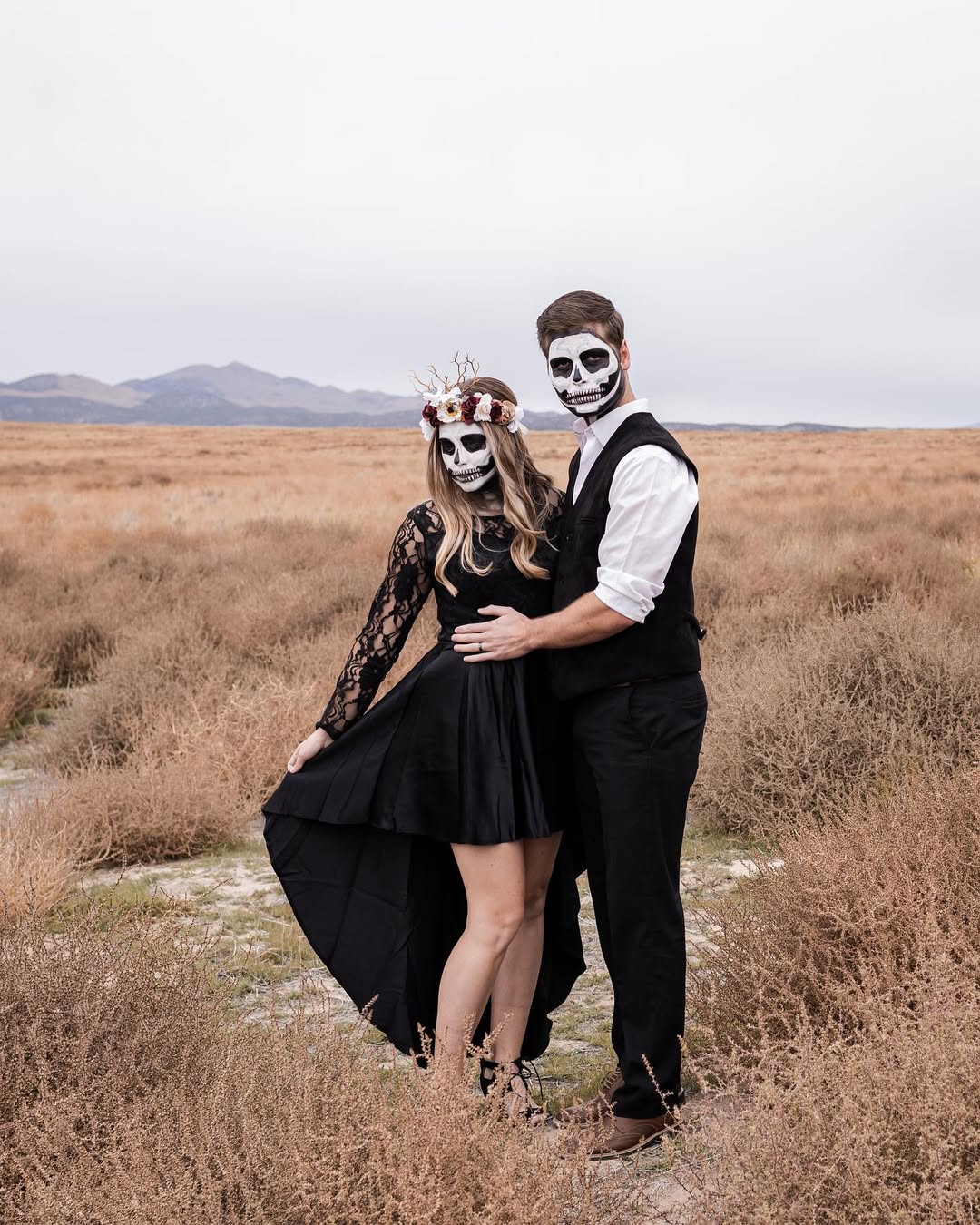 Gothic Skeleton Couple Halloween Costume