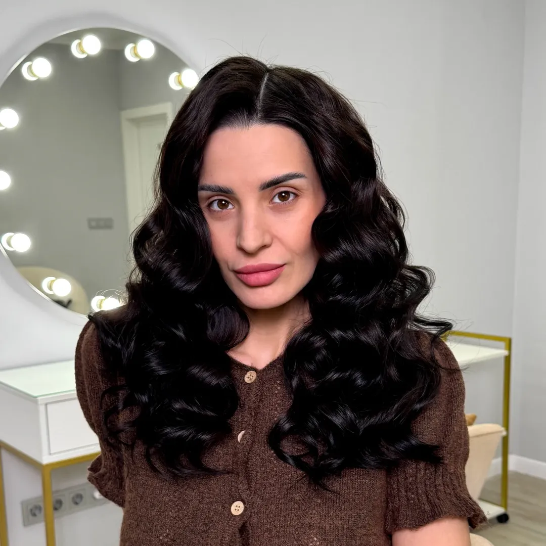 Hollywood Glam Waves With Deep Side Part