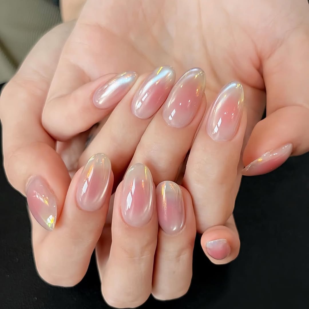 Iridescent Pink Jelly Milk Bath Nails