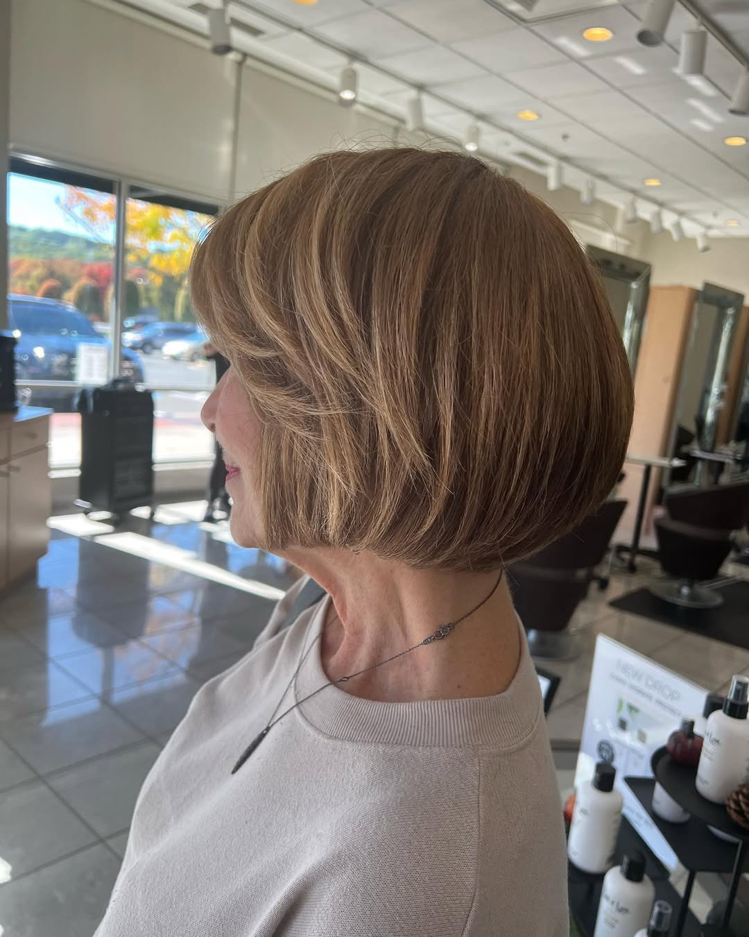 Layered Stacked Bob With Subtle Honey Tones