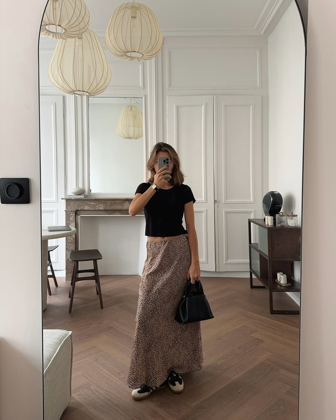 Leopard Maxi Skirt With Cropped Tee And Sneakers