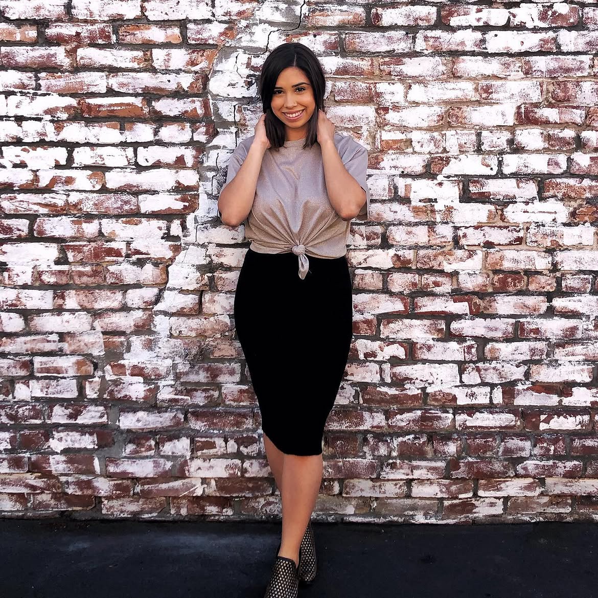 Metallic Tee Skirt Combo For A Night Out