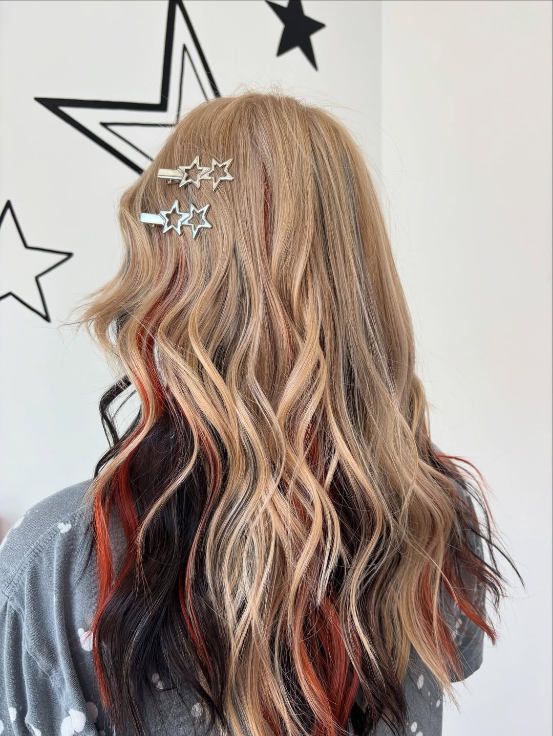 Multi-Chroma Waves With Star Bobby Pins
