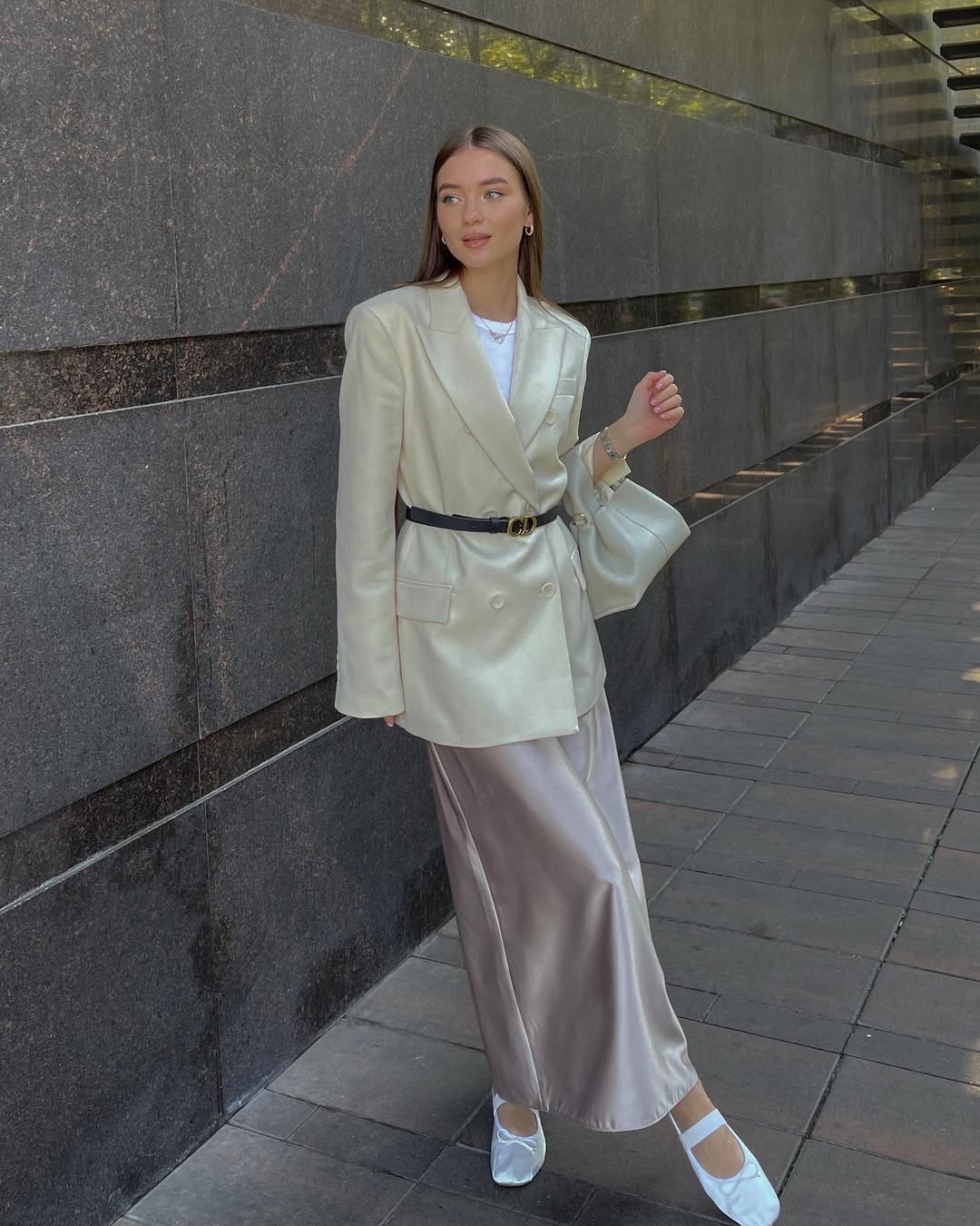 Oversized Blazer With Silky Midi Skirt On The Go