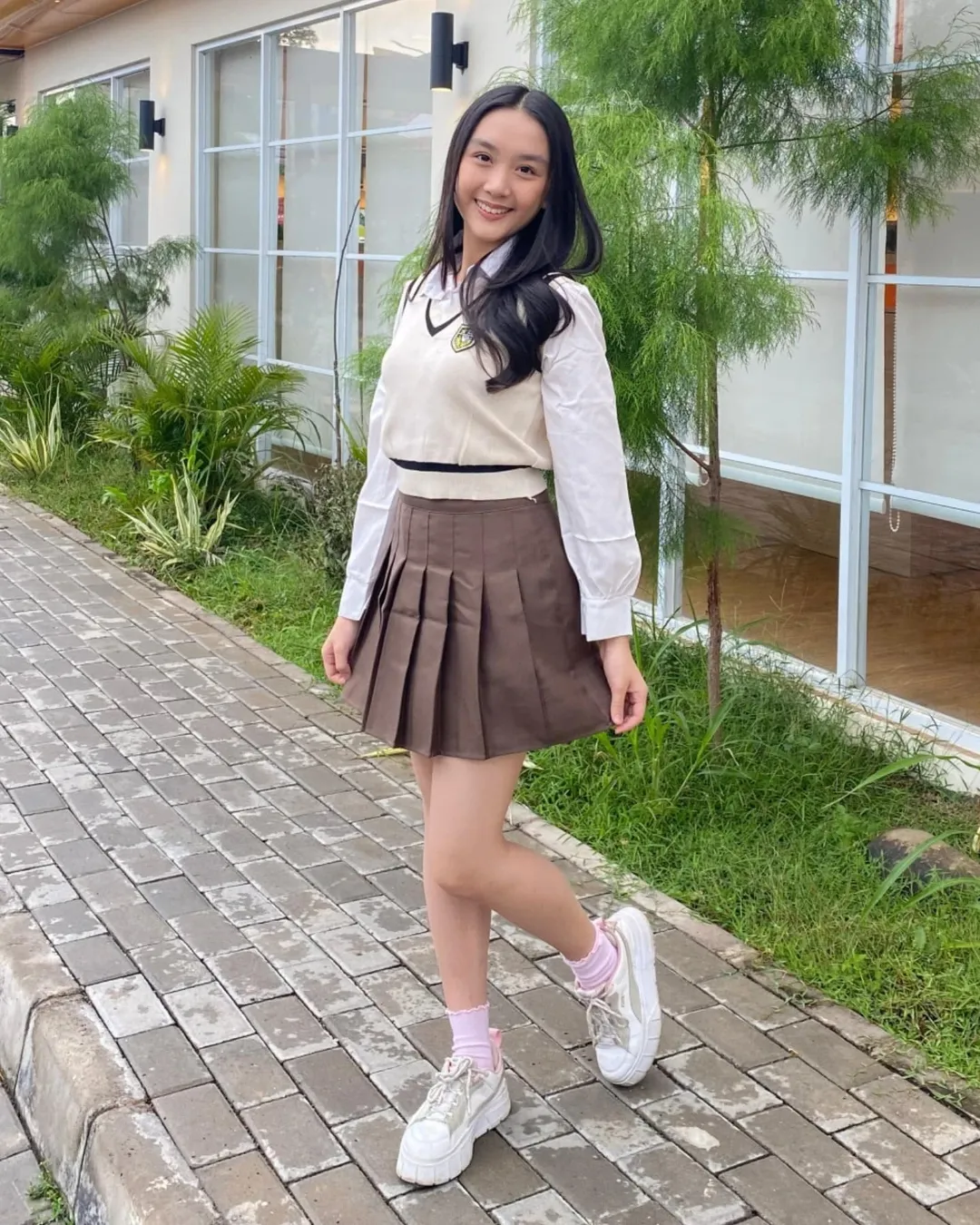 Preppy School Uniform Inspired Pleated Skirt Outfit