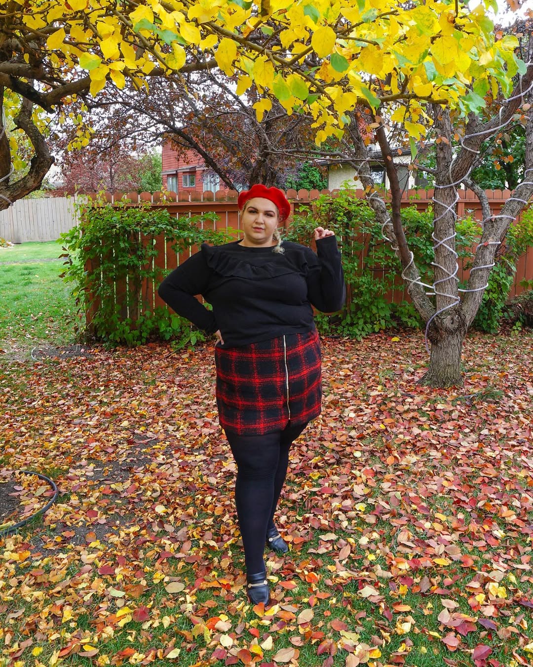 Red Plaid Mini Skirt Fall Outfit Idea