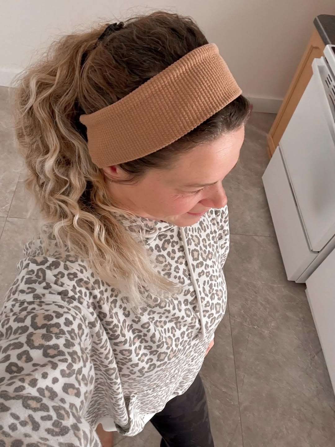 Relaxed Brunette Ponytail With Honey Blonde Highlights