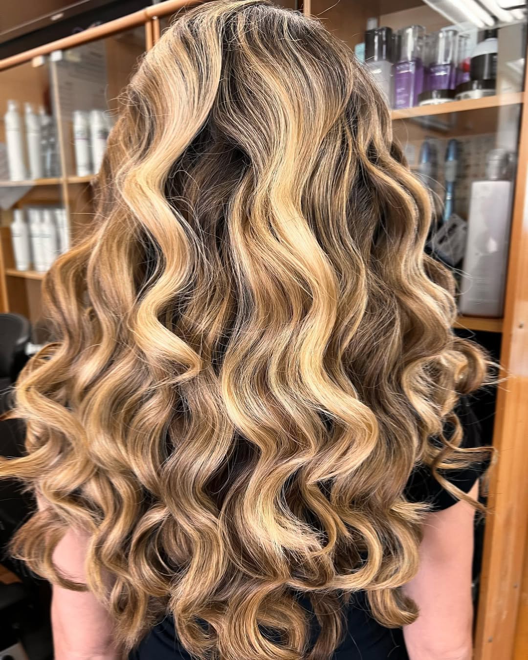 Rich Honey Blonde Balayage Long Loose Waves