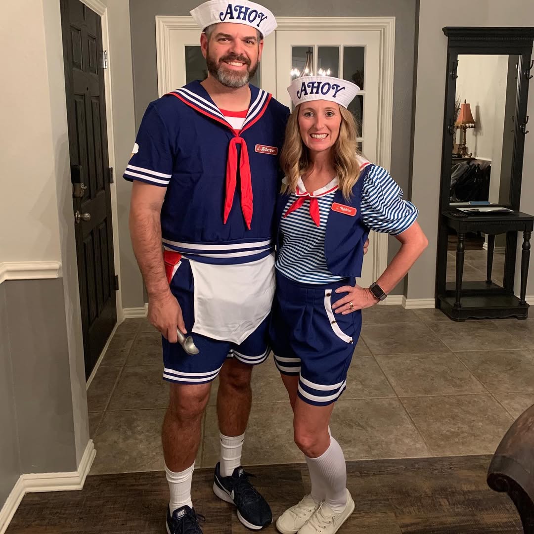 Scoops Ahoy Halloween Couple Costume