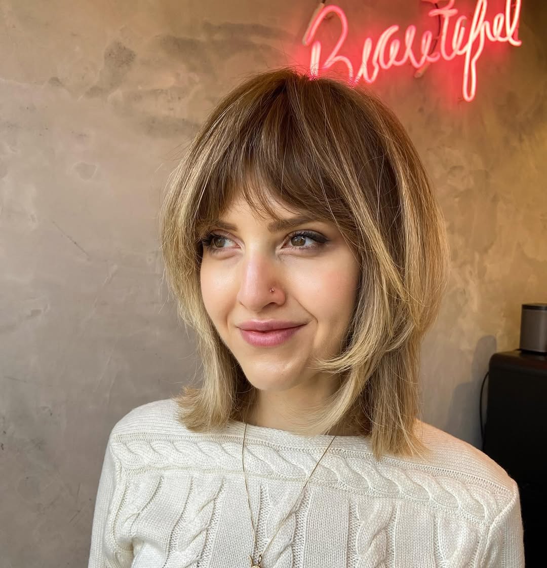 Shaggy Chin Bob With Warm Blonde Highlights