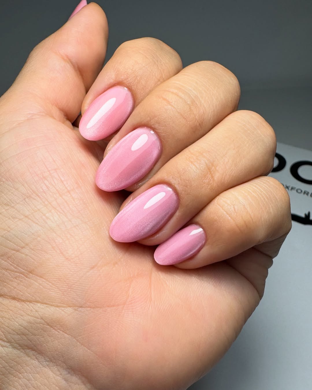 Soft Pink Glitter Cat Eye Oval Nails