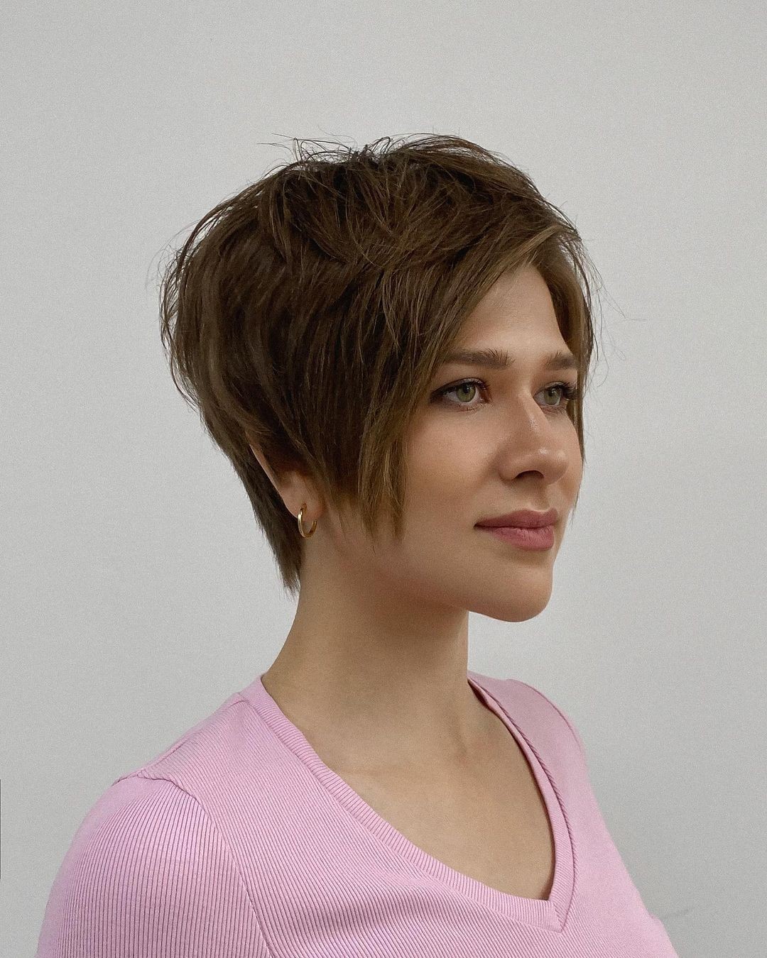 Textured Auburn Pixie With Side-Swept Bangs