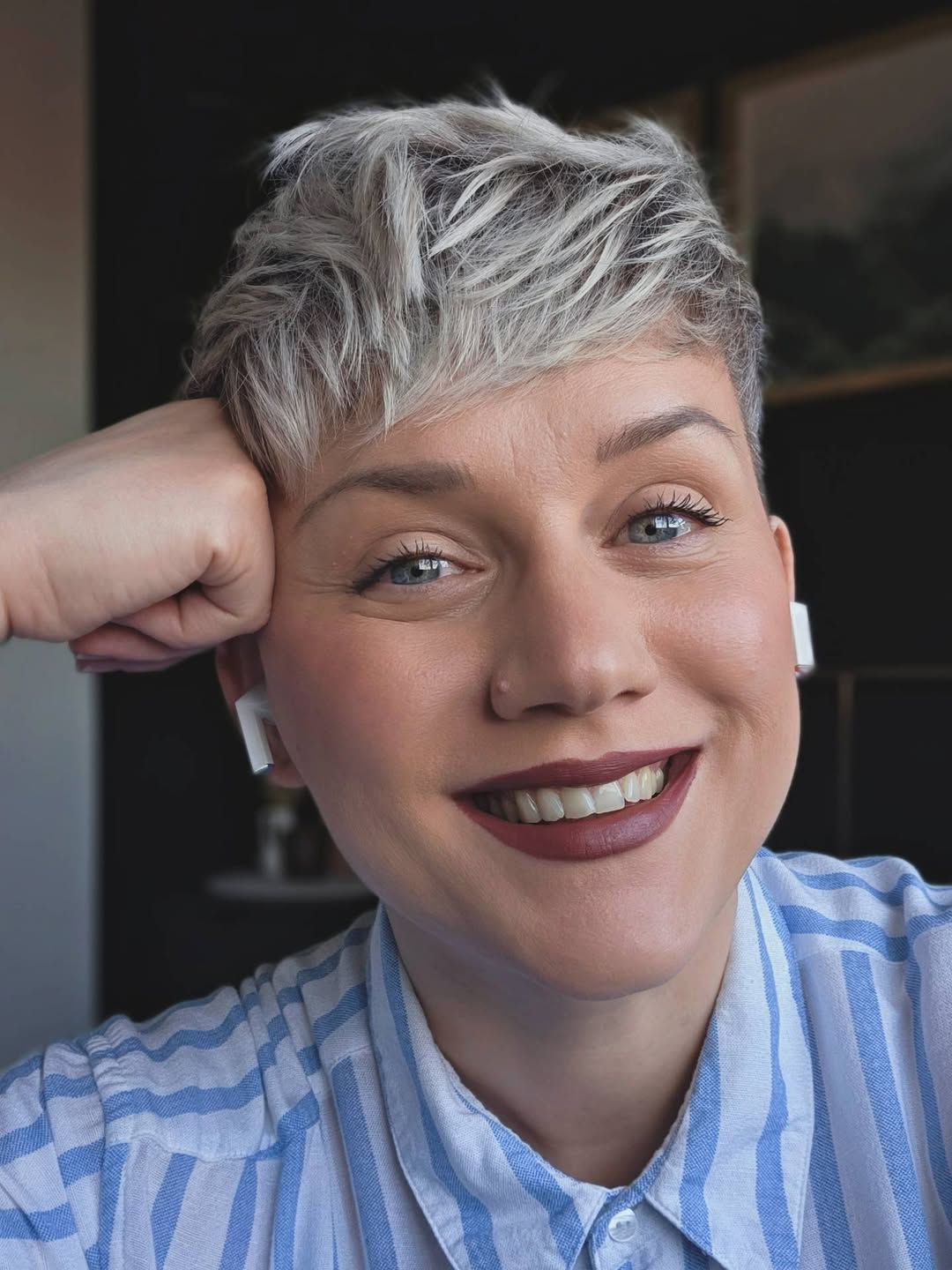 Textured Gray Pixie Cut With Short Bangs