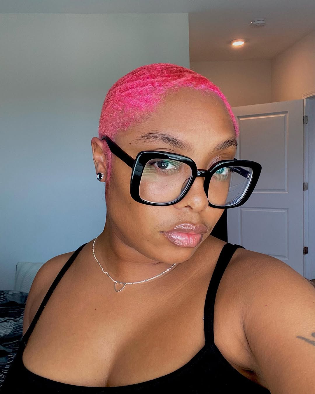 Vibrant Neon Pink Waves On Short Natural Style