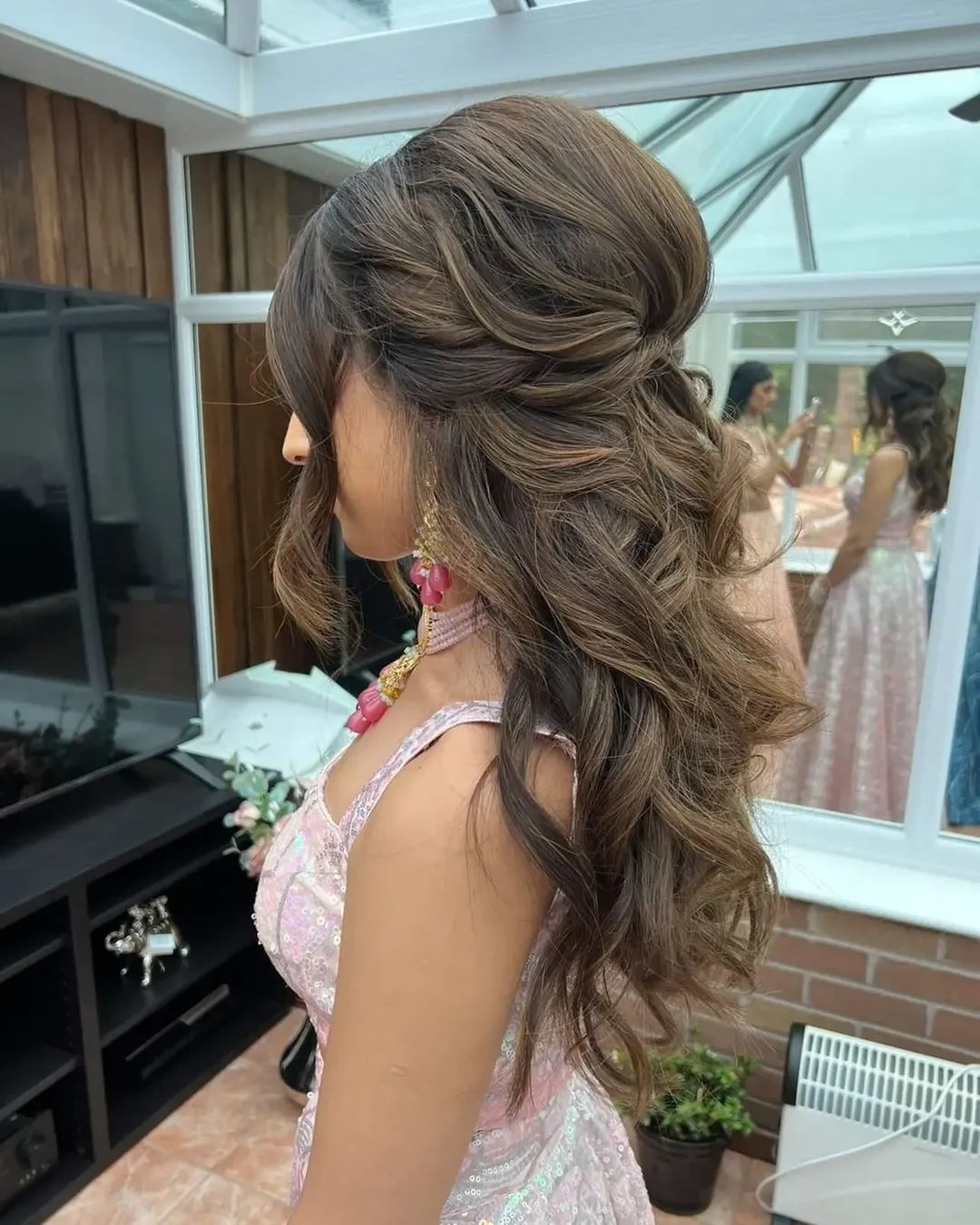 Voluminous Bridal Half-Up Waves With Face Framing
