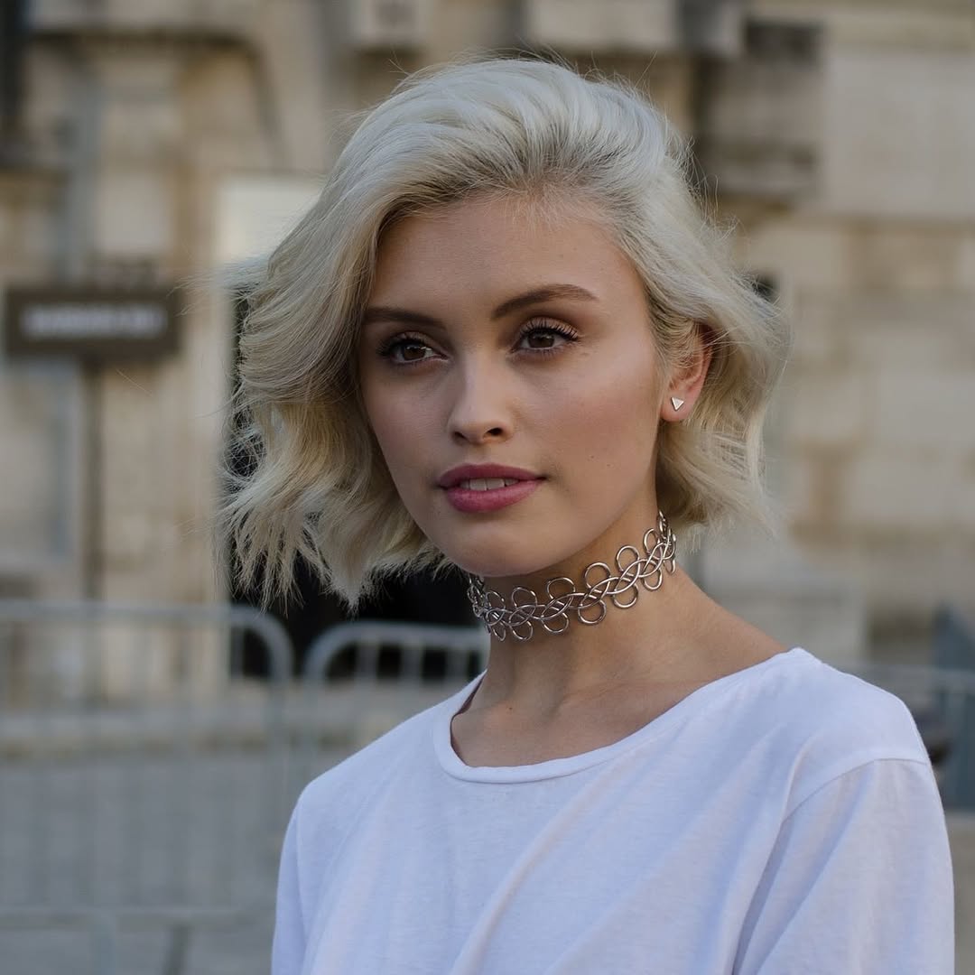 Wavy Chin Length Platinum Blonde Bob