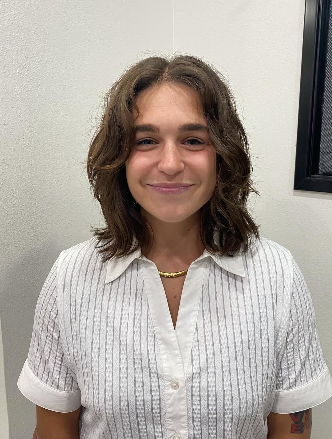 Wavy Layered Bob With Effortless Face Framing