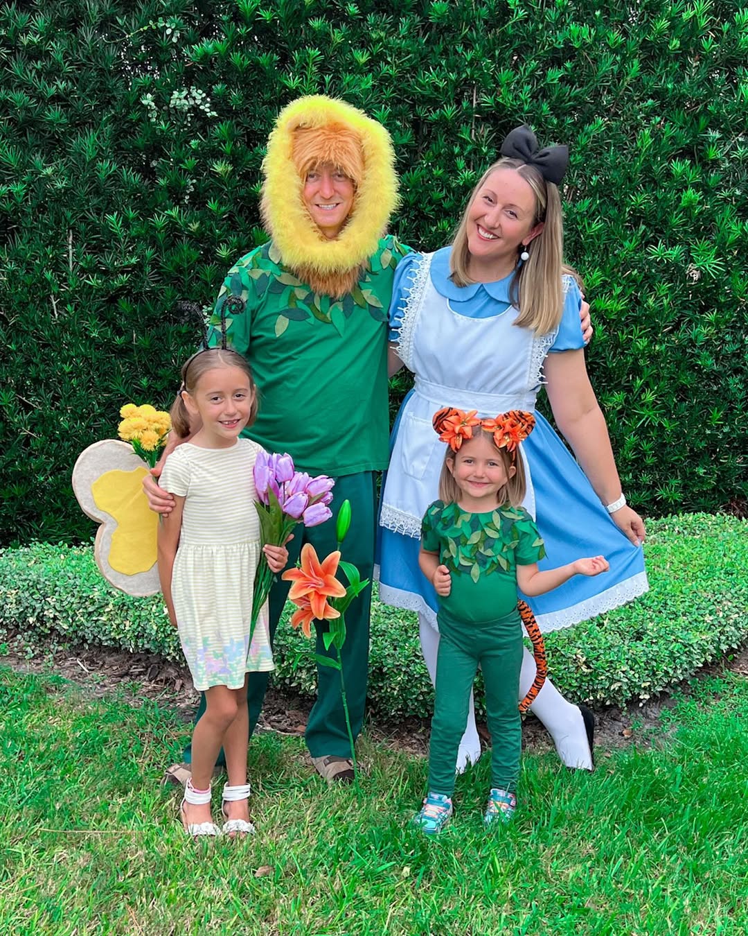 Whimsical Alice in Wonderland Family Costume Ideas