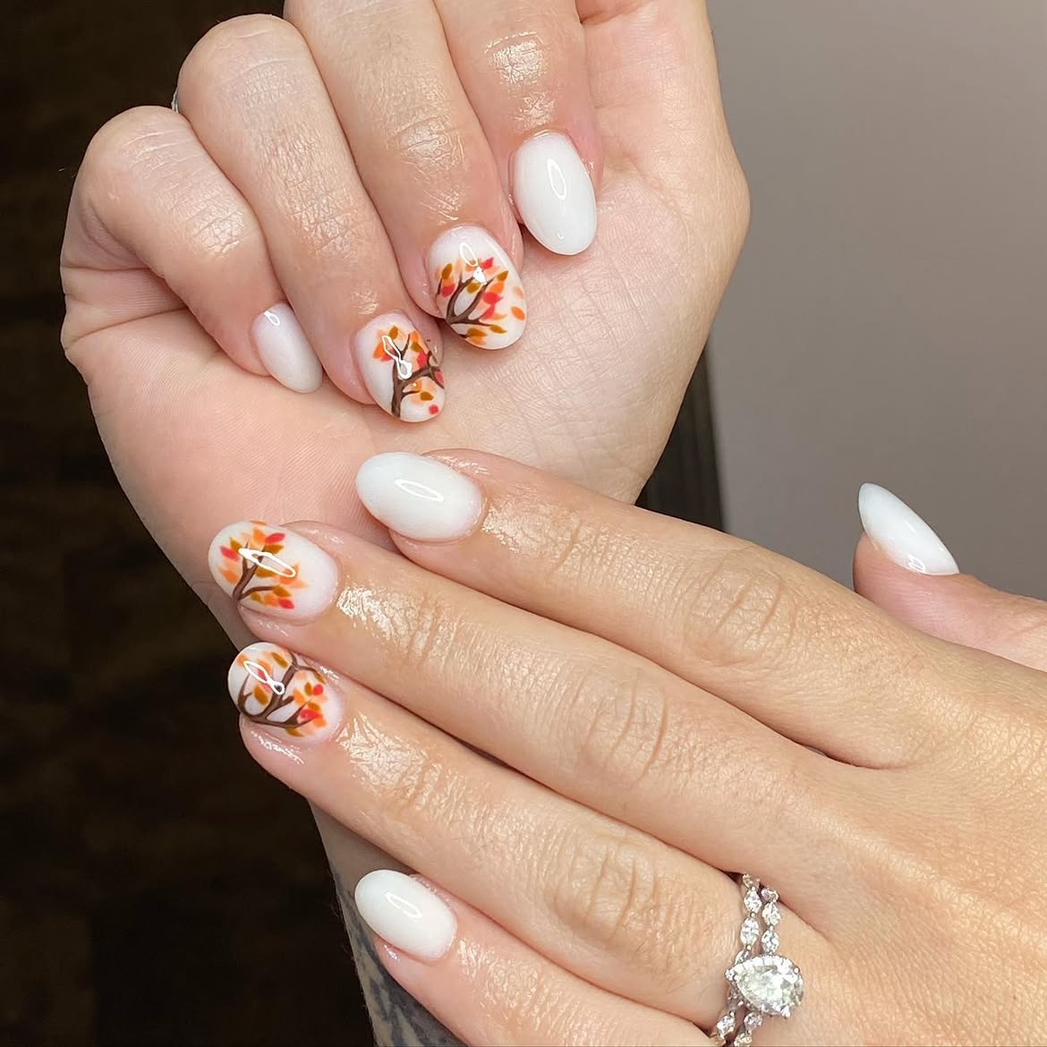 Autumn Tree Branch Short Oval Nails