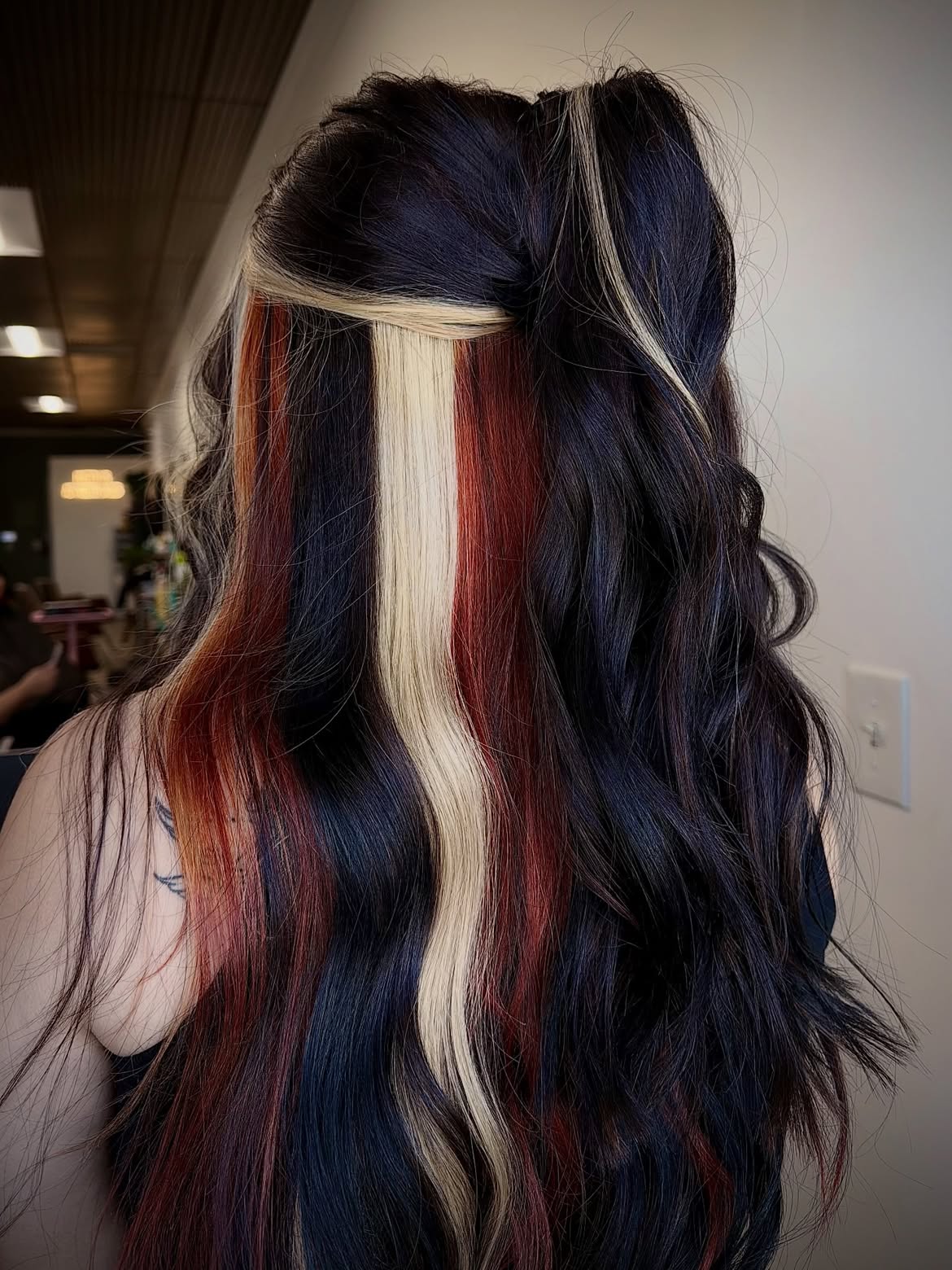Bold Calico Stripes With Loose Waves