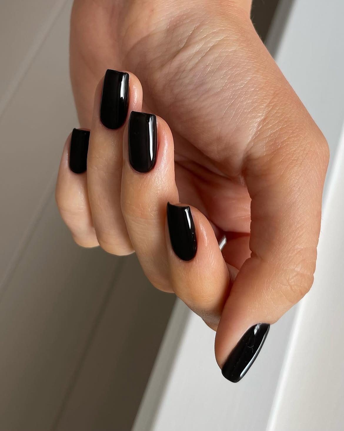 Chic High Gloss Black Square Nails