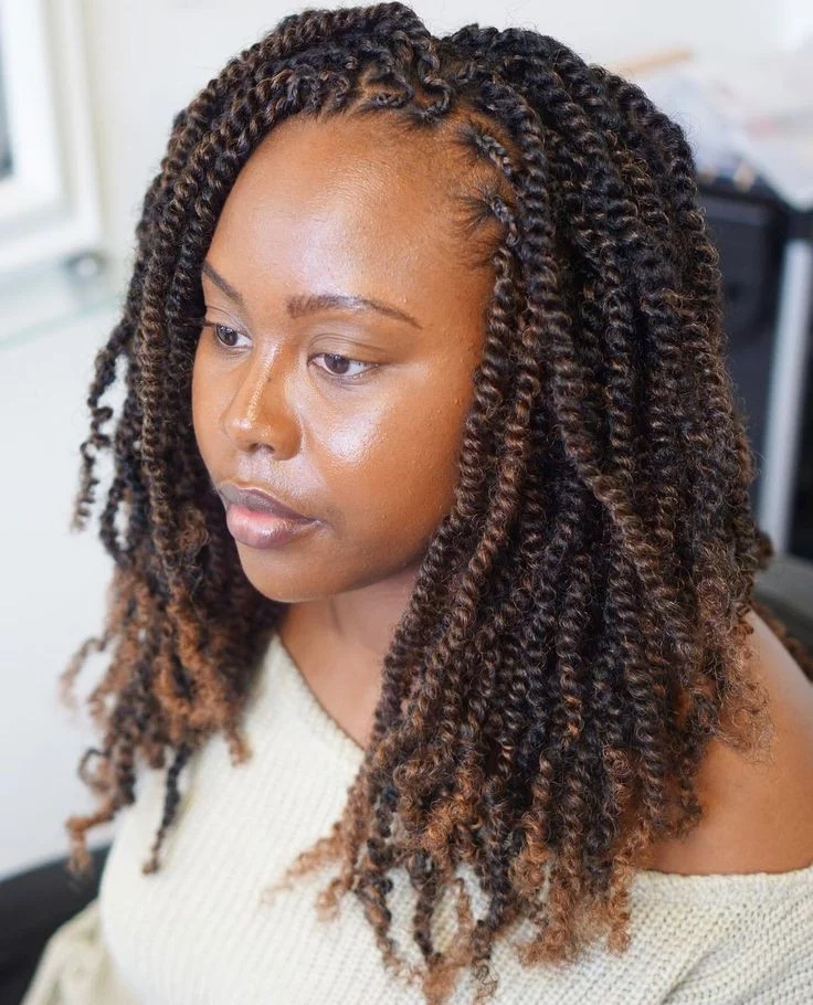 Chic Two-Tone Spring Twists With Auburn Highlights