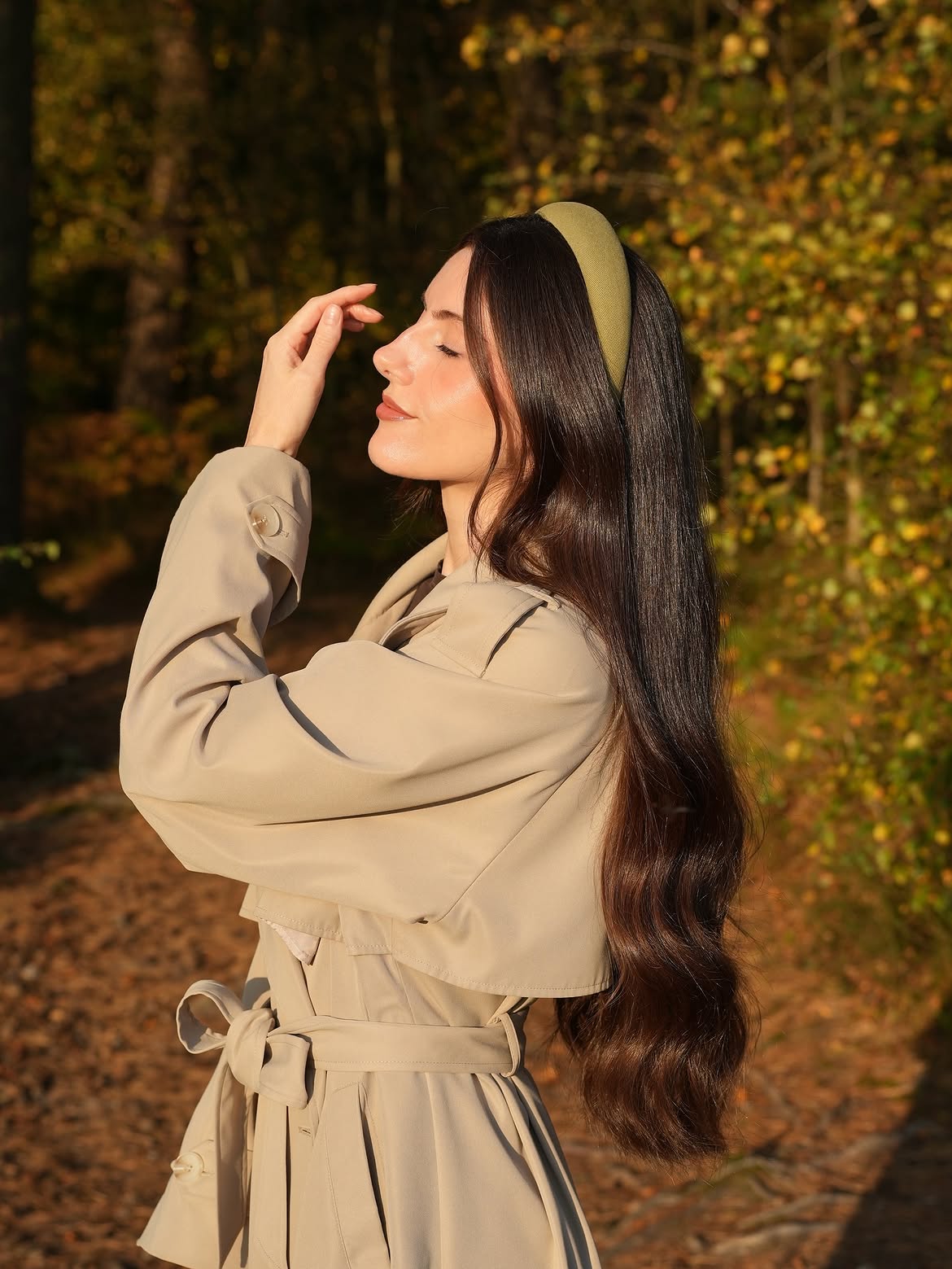 Chic Voluminous Waves With Padded Headband
