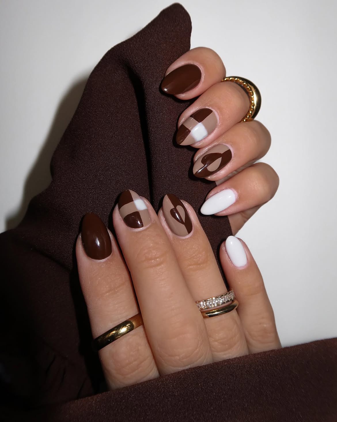 Chocolate Brown & White Geometric Heart Nails