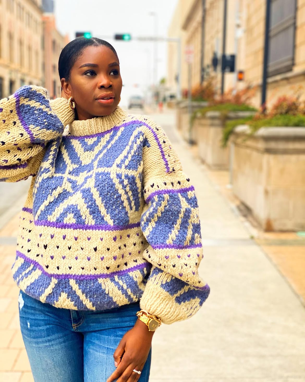 Chunky Knit Geometric Sweater With Ripped Denim