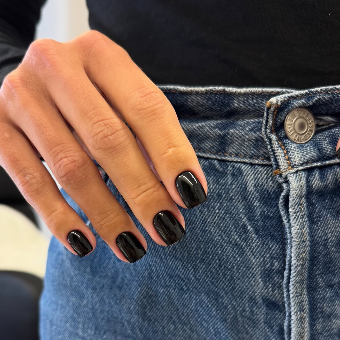 Classic High Gloss Black Short Nails
