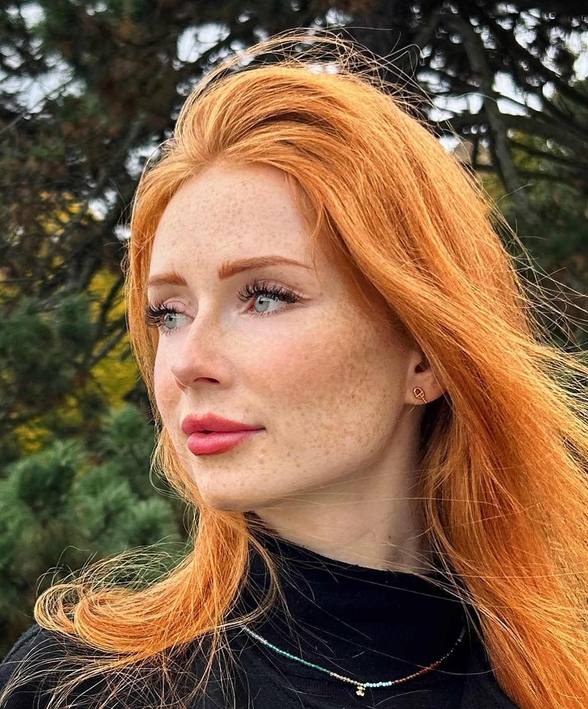 Copper Glow With Natural Red Tresses