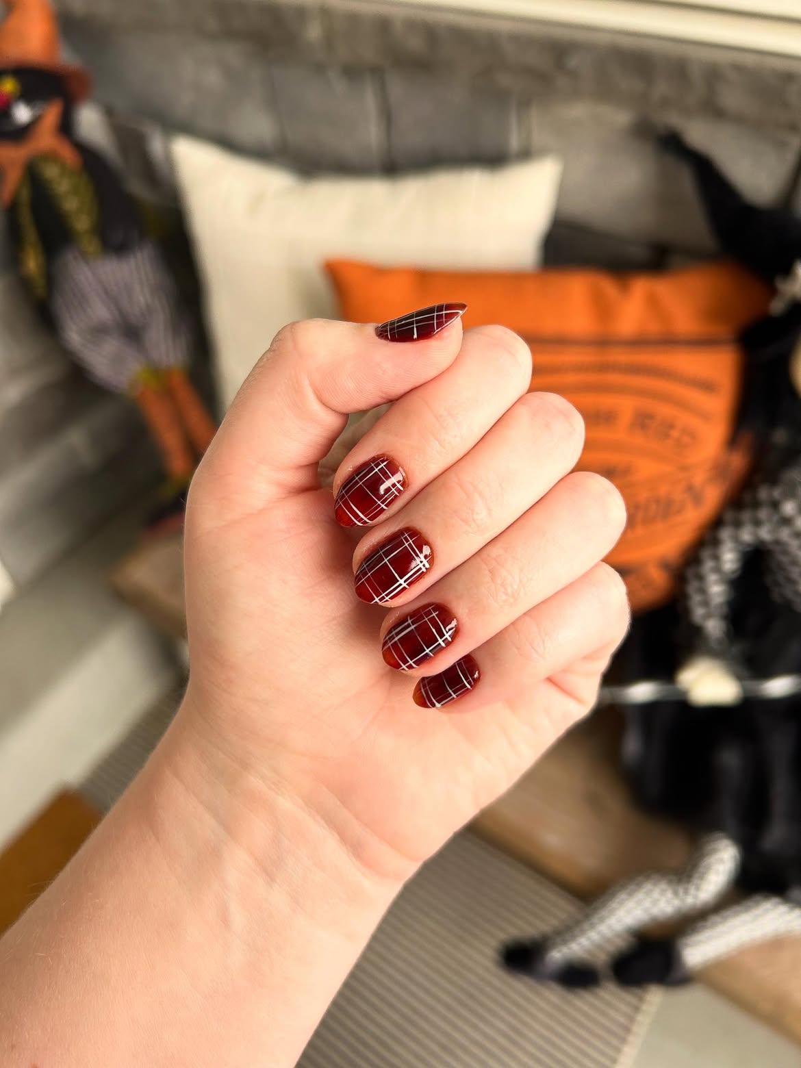 Deep Red Plaid Oval Nails