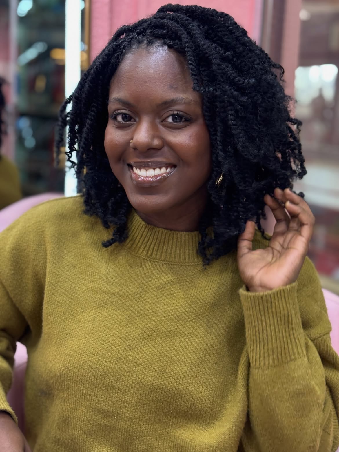 Defined Twists With Curled Ends Bob