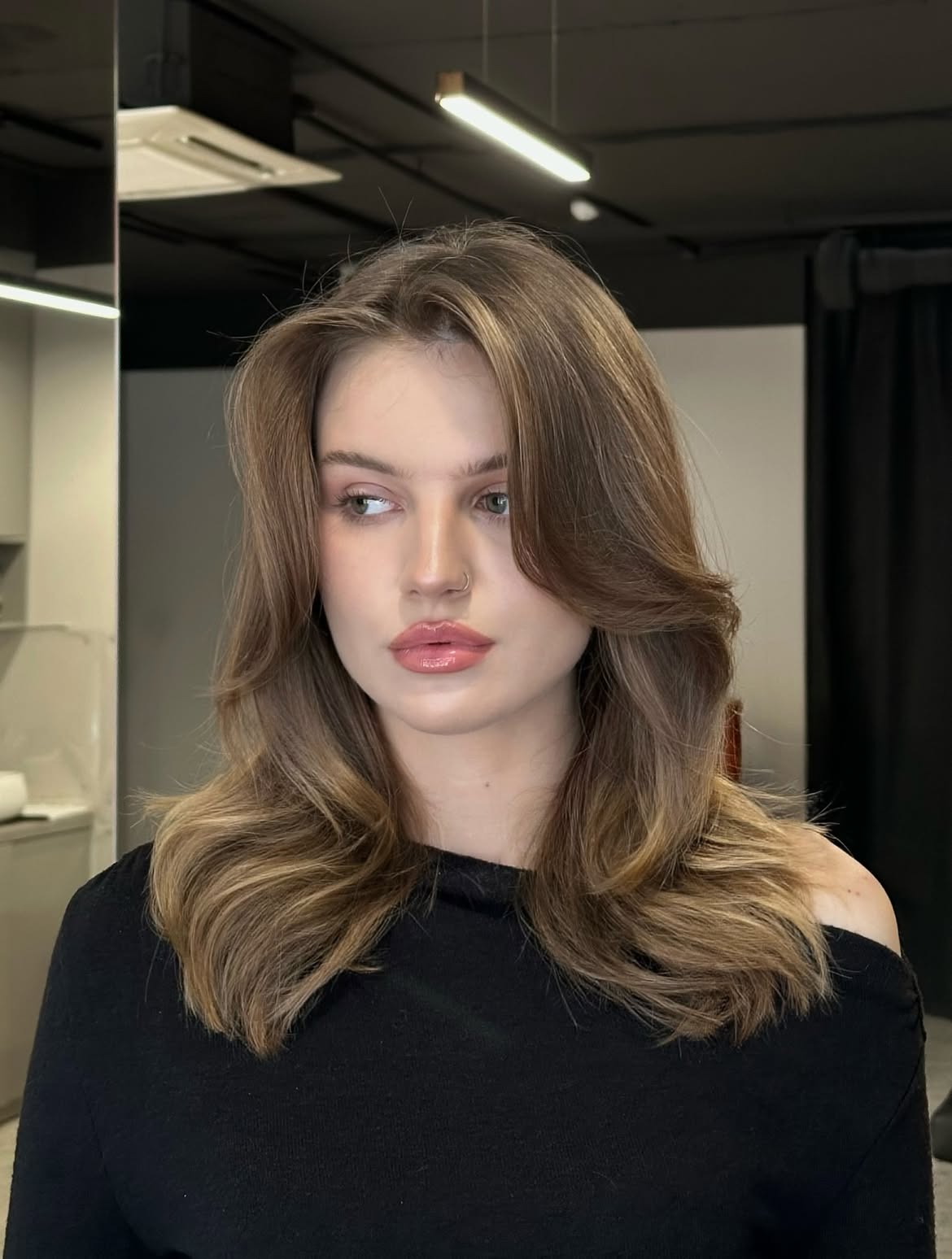 Effortless Layers With Face-Framing Bangs