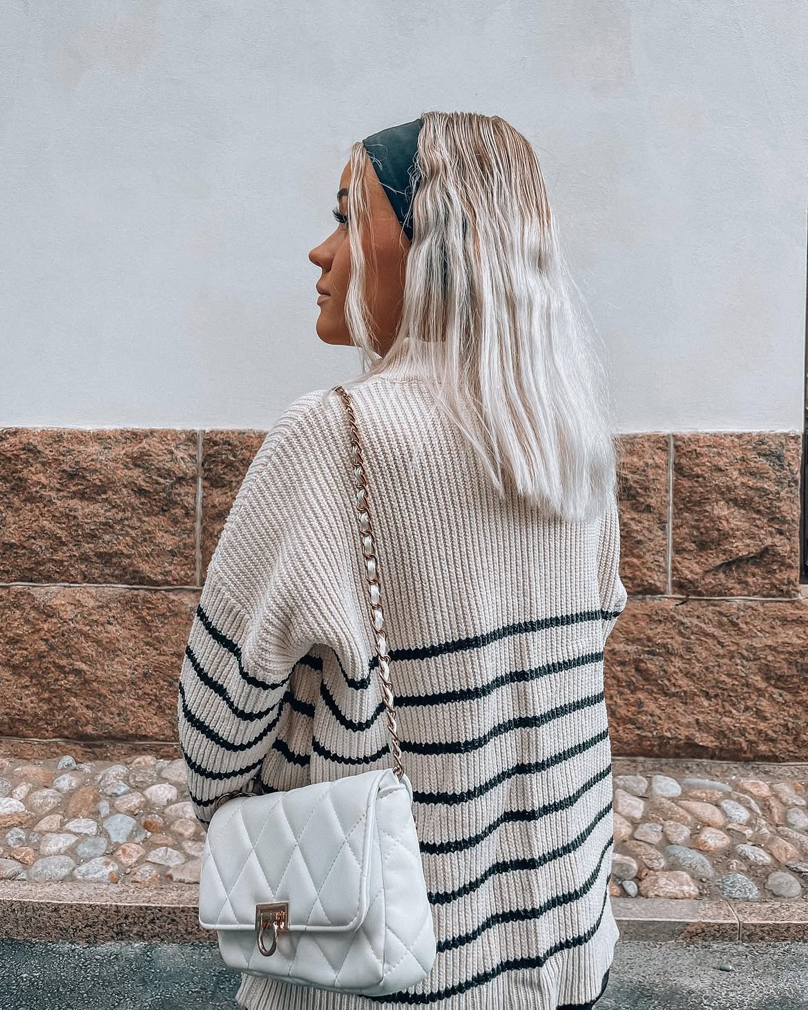 Effortless Platinum Blonde Waves With Headband