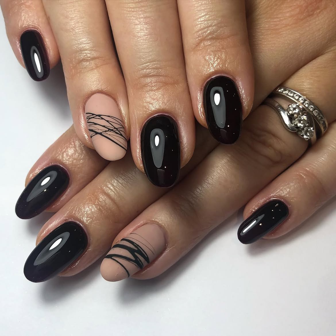Glossy Black Oval with Matte Nude String Art
