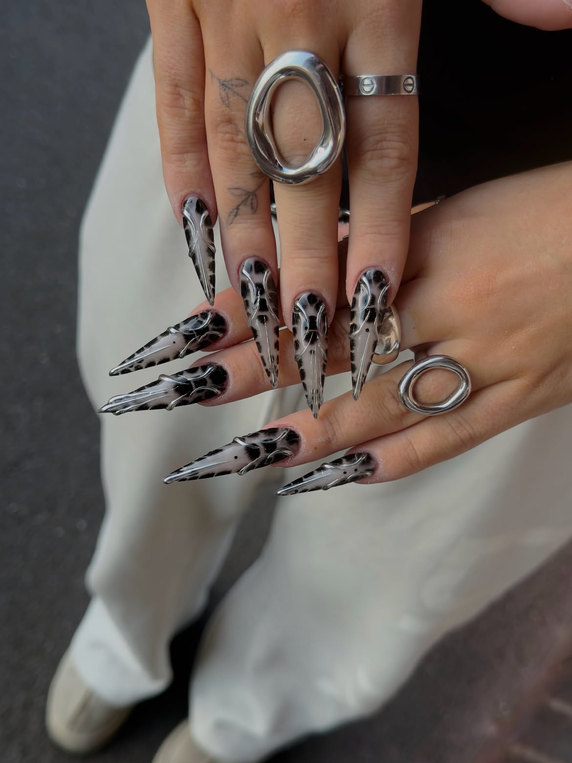 Glossy Leopard Print 3D Stiletto Nails