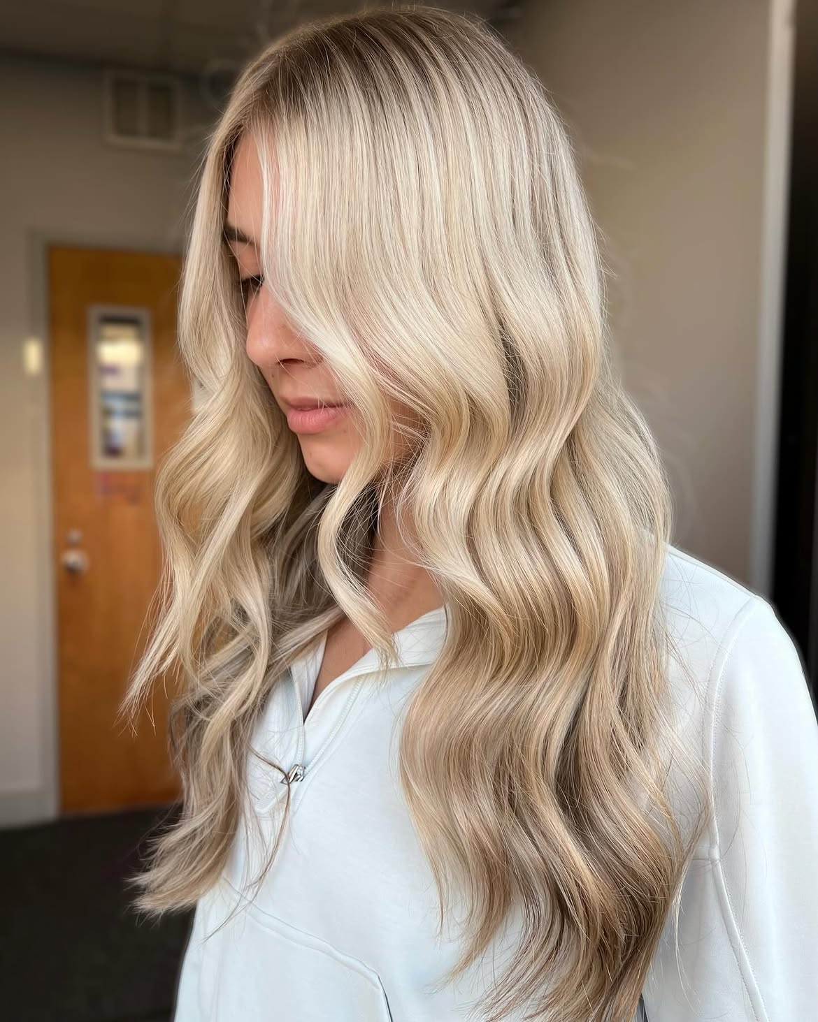 Golden Honey Blonde Beachy Waves