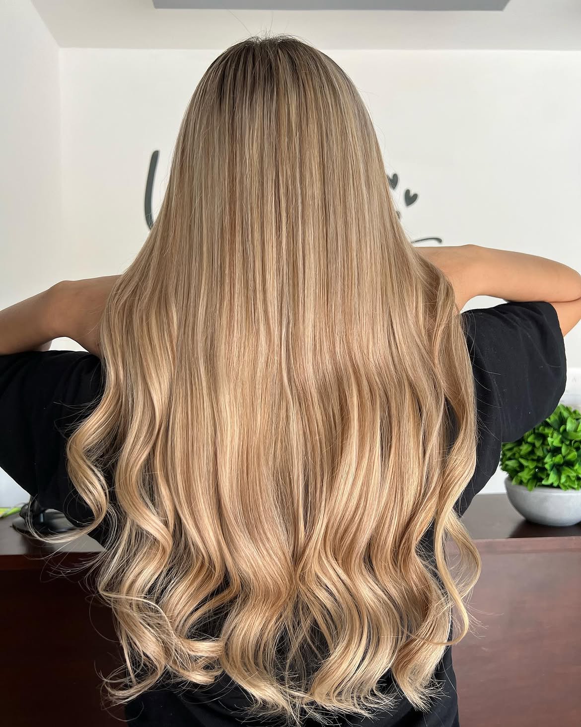 Honey Blonde Waves With Shadow Root