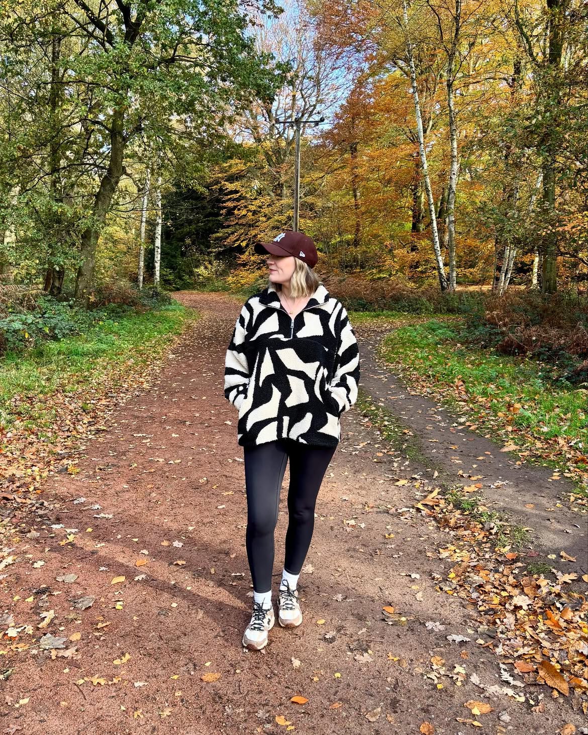 Monochrome Fleece Pullover And Black Leggings