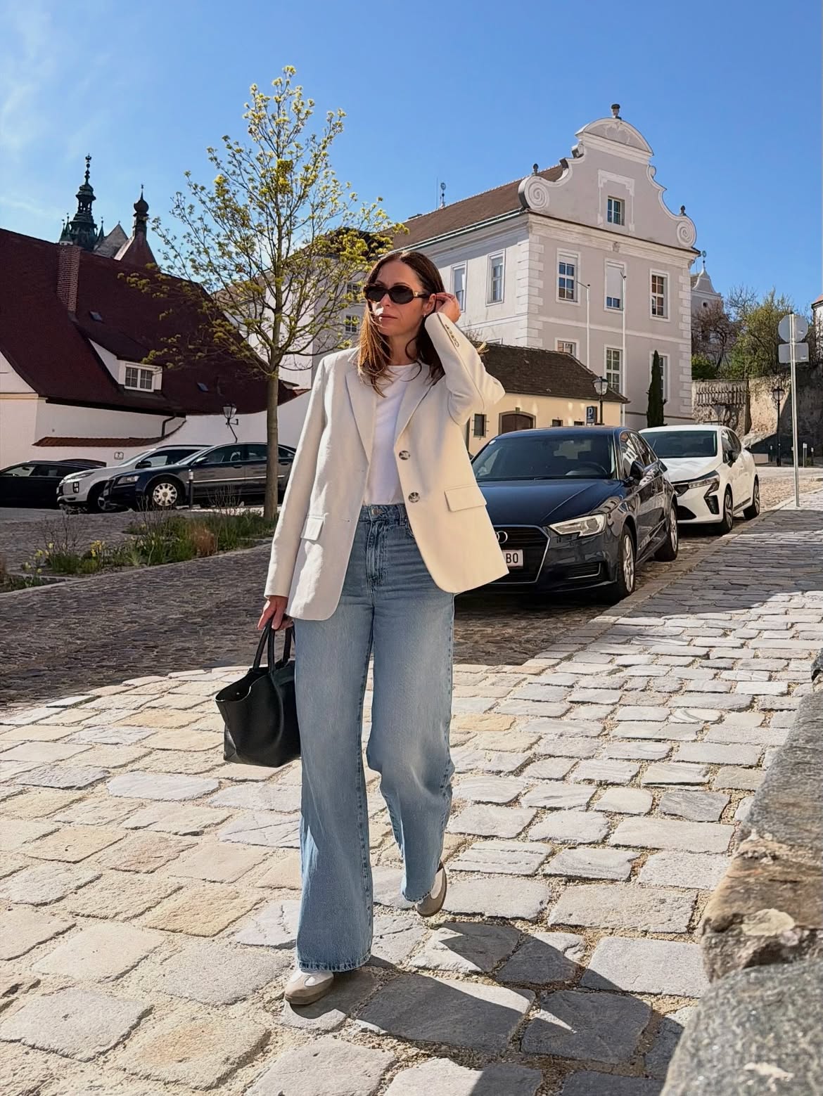Oversized Cream Blazer With Wide Leg Jeans