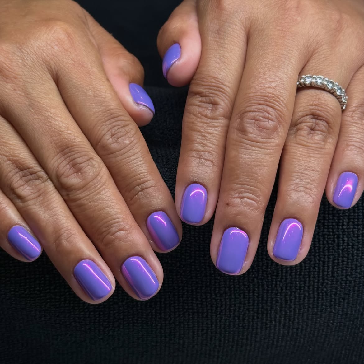 Periwinkle Aura Chrome Short Squoval Nails